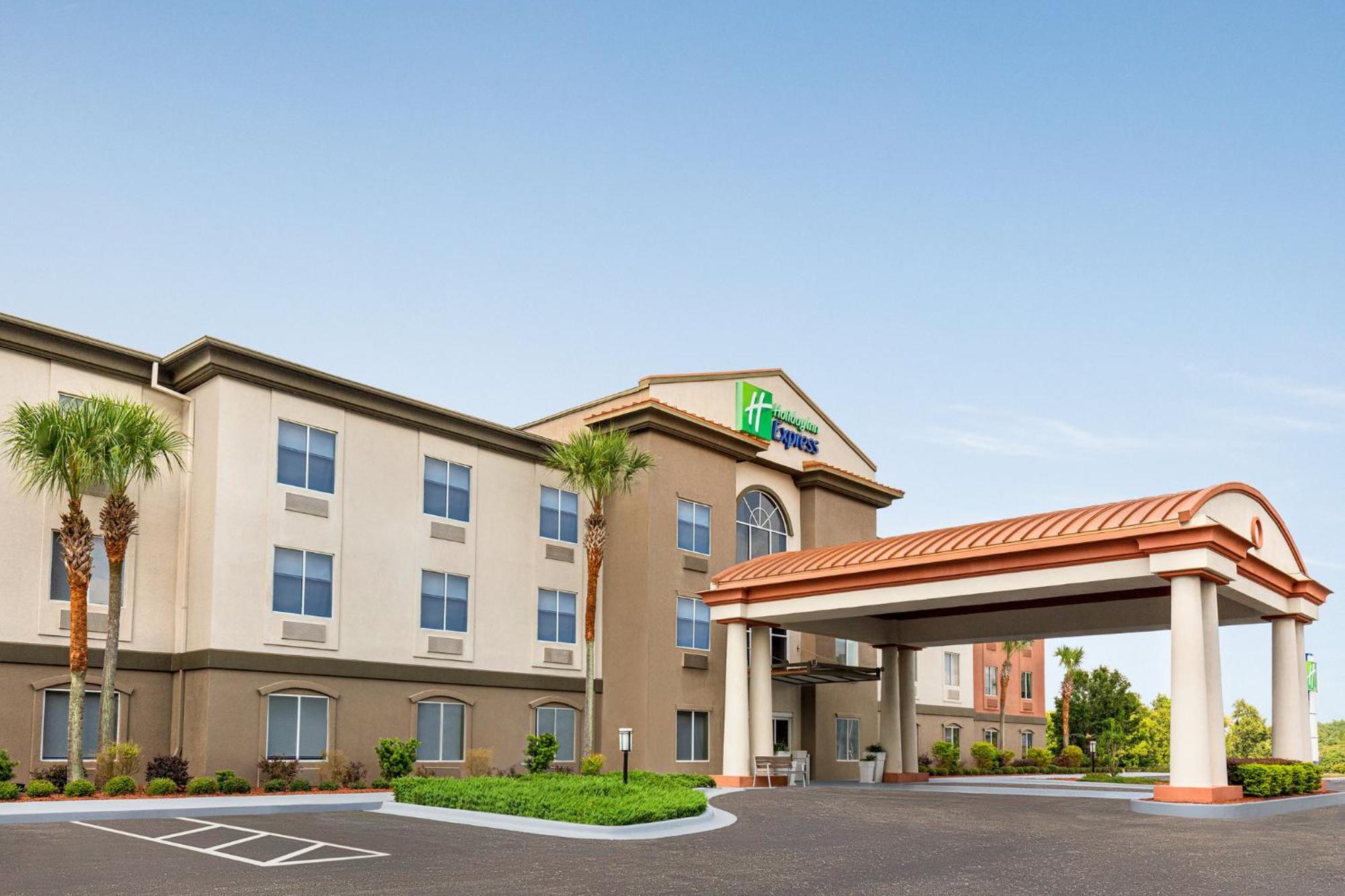 Holiday Inn Express Hotel & Suites Live Oak By Ihg Exterior foto